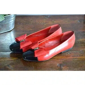 Jacqueline Ferrar Red‎ Leather Women's 5M FlatShoes Bow Squared Toe Mid Century